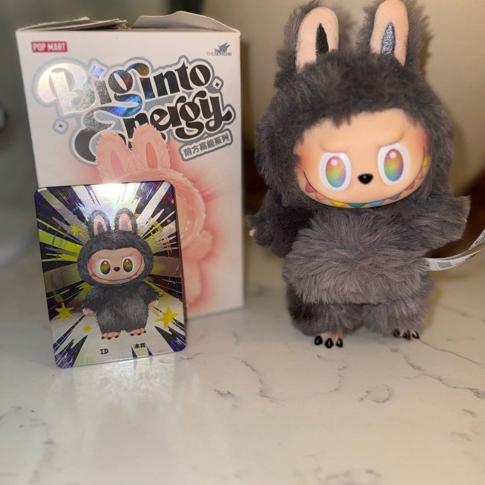 Pop Mart The Monster Big Into Energy Secret ID Labubu 
 100%,authentic,New,Rare.